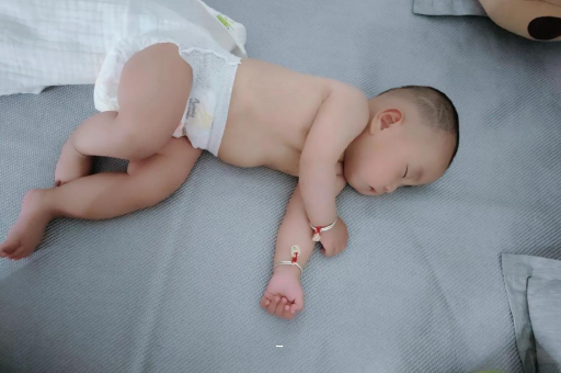 永新宝宝短发型女